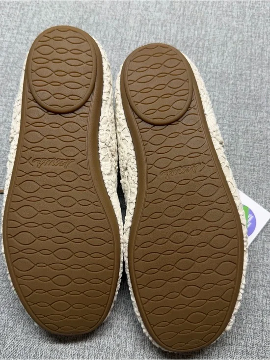 Sanuk Women's Bianca Crochet Lace Up flats - Picture 5 of 11